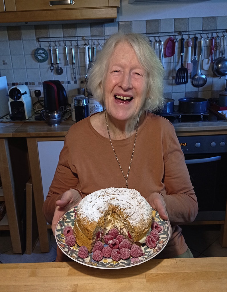 *New Zealand* Classic “At-Home-Grandma-Live-Baking-Course”: Raspberry Hazelnut Cake