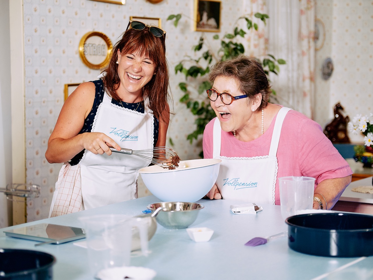 BakAdemy - Learn How To Bake From The Best: Our Grandmas And Grandpas!