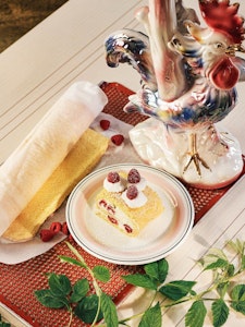 Himbeer-Biskuit.Roulade