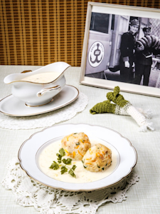 Karotten-Semmelknödel